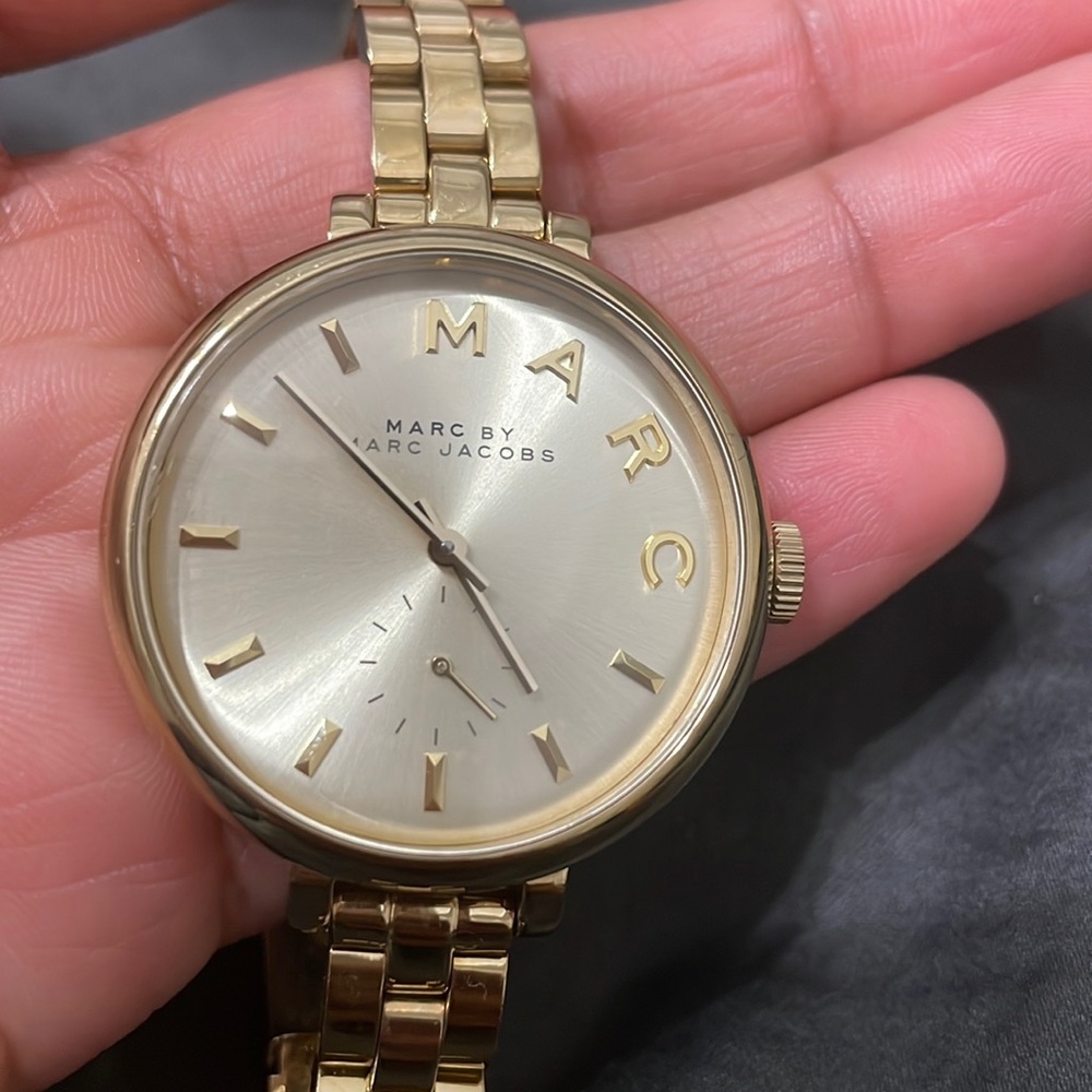 Marc Jacobs Watch, gold needs battery